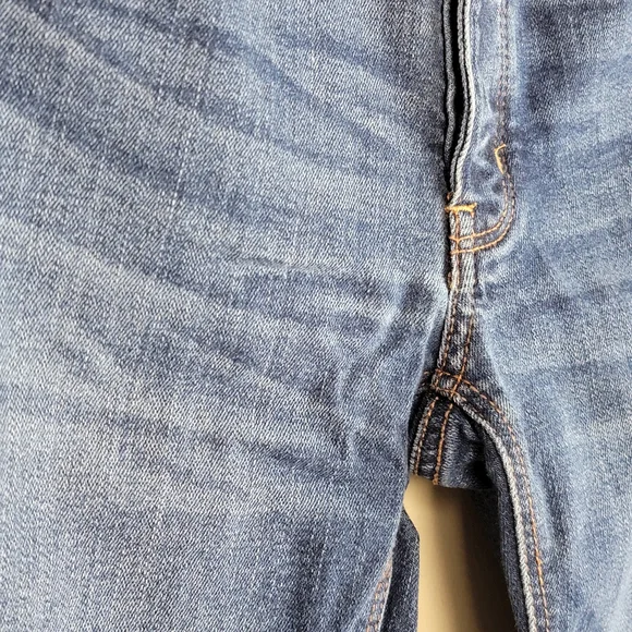 American Eagle Tomgirl Medium Wash Mid Rise Button Fly Distressed AE 2 Jeans - Picture 6 of 16